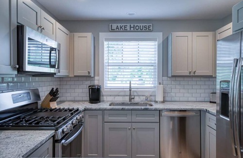 Greilickville Condo | Traverse City's West Bay Getaway - Dog Friendly!