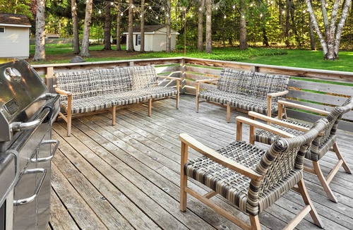Greilickville House | Traverse City - West Bayshore Retreat - 100’ of Private Beach - Luxurious House