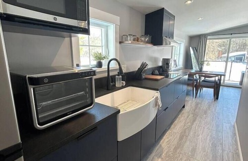 Harpswell Center House | Treehouse Farm Stay on the Maine Coast