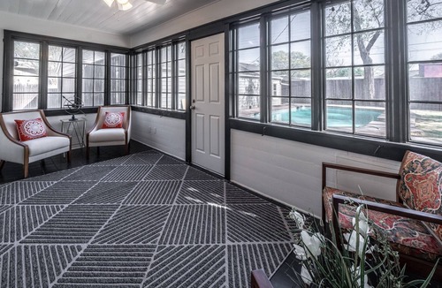 Heart of Lubbock House | Treetop Manor - 3BR/3BA - Sleeps 12