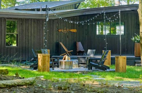 Manistee House | TreeTops of Lake Michigan Beach Front and Spa Family Home