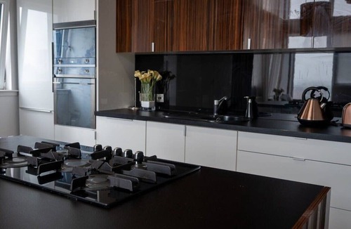 Partick Apartment | Trendy 3-Bed Flat with River Views Glasgow