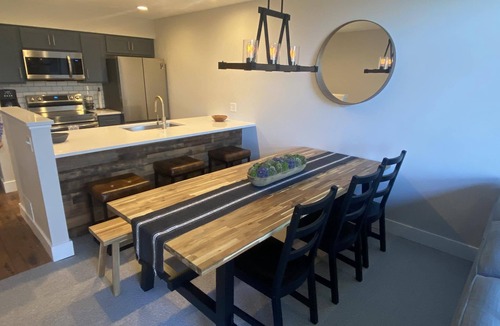 Harbor Springs Condo | Trout Creek Condos , Condo #16, 2 Bdrm Loft, Sleeps 8