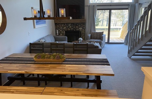 Harbor Springs Condo | Trout Creek Condos , Condo #16, 2 Bdrm Loft, Sleeps 8