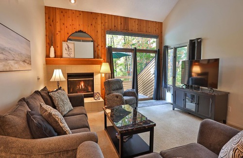 Harbor Springs Condo | Trout Creek Condo - #137 - Harbor Springs Michigan - Sleeps 9