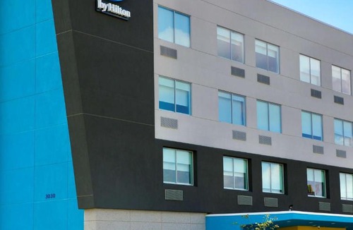 Clarksville Hotel | TRU By Hilton Clarksville