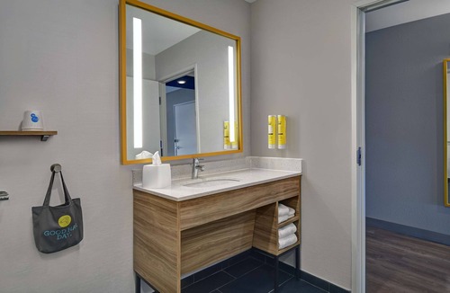 Gaylord Hotel | Tru By Hilton Gaylord, MI