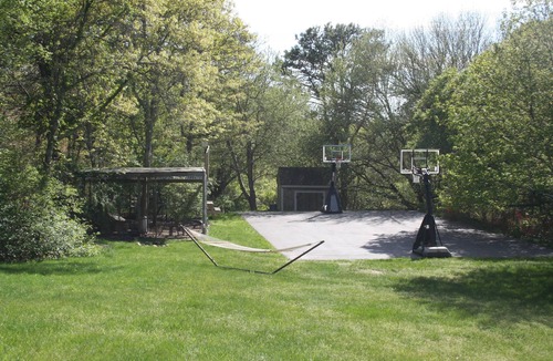 Chilmark House | Tucked Away on Tea Lane, Chilmark