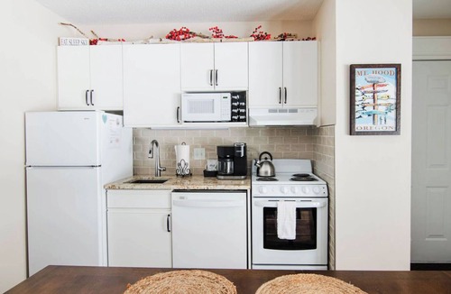 Boyne Falls Ski Chalet | Tucked Away: Steps to Lift: Sleeps 6