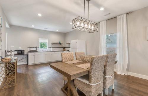 Tulsa House | Tulsa Boho Bungalow | King Bed Near Dtwn EXPO TU