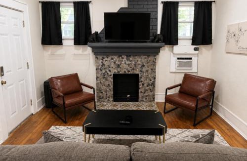 Tulsa House | Tulsa Central Hub Near EXPO-Tulsa University-Dowtown
