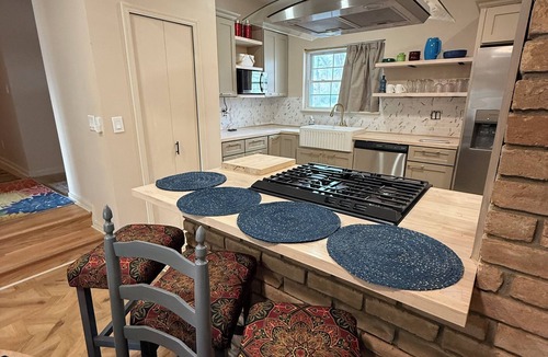 Tulsa House | Tulsa Renovated Mid Century 3-bedroom 2 bath, family/dog friendly.