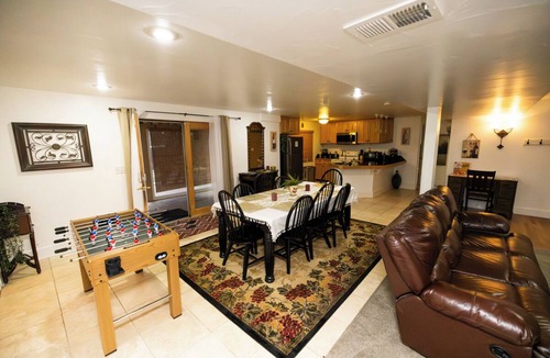 Westminster House | Tuscan Hills Hideaway - 6 Bedrooms, 14 beds, Up to 25 people
