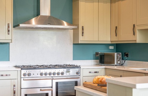 Richmond Cottage | Twenty One - a lodge that sleeps 12 guests in 6 bedrooms