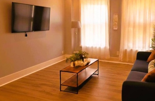 Buffalo Apartment | Twin Pines Escape Near downtown