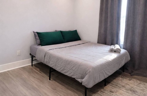 Buffalo Apartment | Twin Pines Escape Near downtown