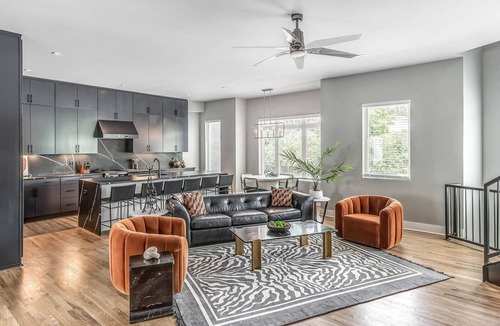 Haynes Area House | Twin Skies - 2 Townhomes - Mins to Broadway