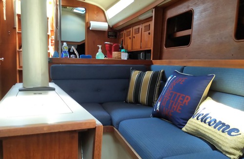 Bluffton Boat Rental | Two Bedroom Sailboat