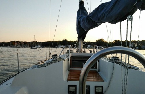 Bluffton Boat Rental | Two Bedroom Sailboat