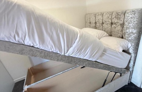 Sunderland House | Two Bedrooms House Contractor Stay Free Parking Near City Centre