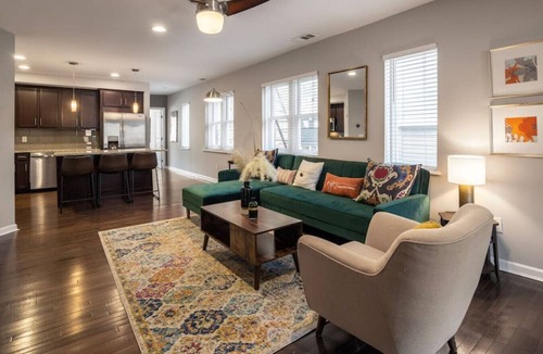 Mount Auburn Apartment | Two Comfy Condos Near City Center | OTR, UC, Zoo