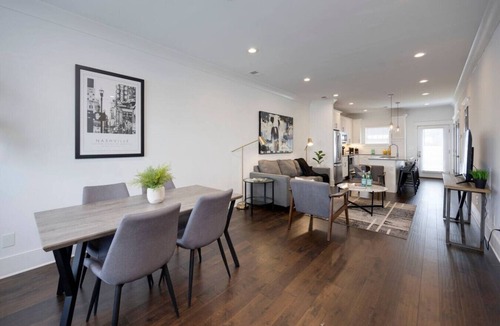Charlotte Park Villa | Two Gorgeous Homes- 20 Guests- Amazing Location