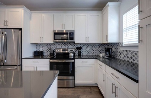 Charlotte Park Villa | Two Gorgeous Homes- 20 Guests- Amazing Location