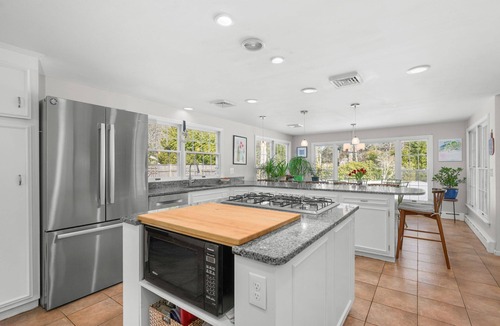 Chatham House | Ultimate Chatham Getaway with Outdoor Oasis