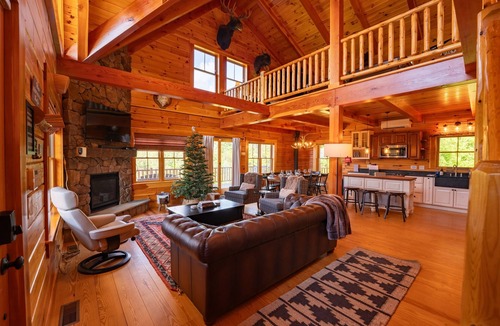 Jefferson Cabin | Ultimate Luxury Lodge in NH: Ski-Hottub-Pool Tbl-Yoga-Hike