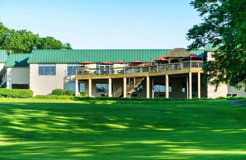 Cheat Lake Apartment | Ultimate Wellness Escape: Studio w Indoor Pool