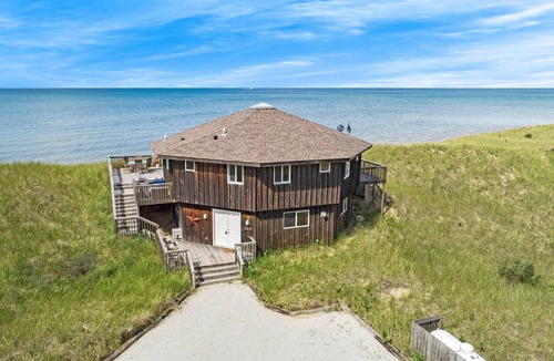 White River Township Cottage | Unique Octagon Cottage On Lake Michigan Surrounded By Dunes & A County Park!
