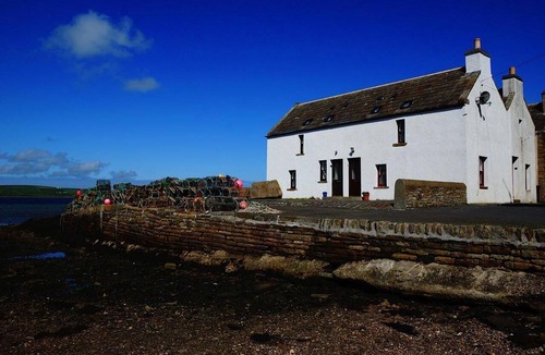 St. Margaret's Hope Cottage | Unique Seaside Cottage in a picturesque village .