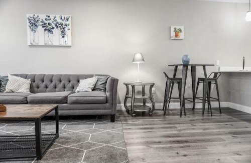Chelsea Apartment | Unit 34 Stylish 1BR Apartment Long-term stays