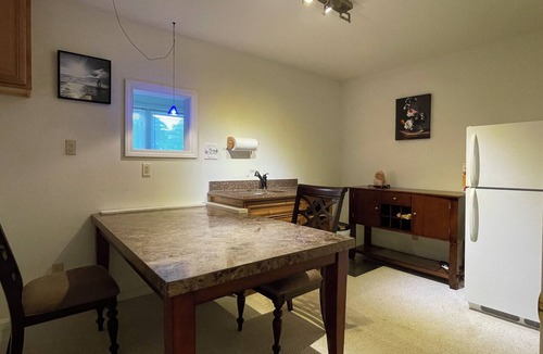 Scarborough Apartment | Unit C, near Marsh, Beach and Portland