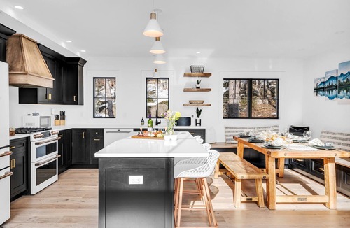 Sunday River Area House | Unmatched Views of Sunday River! Slps 16! Hot Tub!