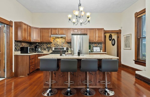 Victorian Village House | Unwind and indulge in this spacious and stylish Short North retreat.