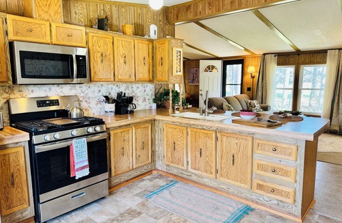 McGregor House | Unwind at a Tranquil 2-Bedroom Lakeside Retreat in Northern Minnesota