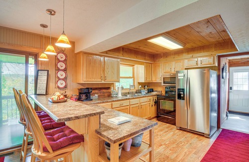 Bronston Cabin | Unwind Near the Lake | Fire Pit Marina Nearby