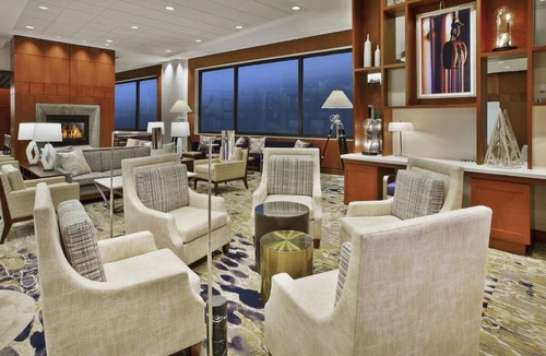Old Port House | Unwind & Relax: Waterfront Stay Near Old Port District, Pet-Friendly & Breakfast