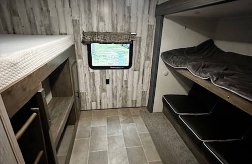 Higgins Lake House | Up North in Comfort – Your Dream Camper Getaway!