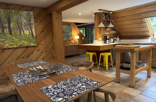 Suttons Bay Cottage | Up North Treehouse