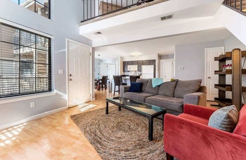Gunbarrel Apartment | Updated 1 BDR with loft in Gunbarrel