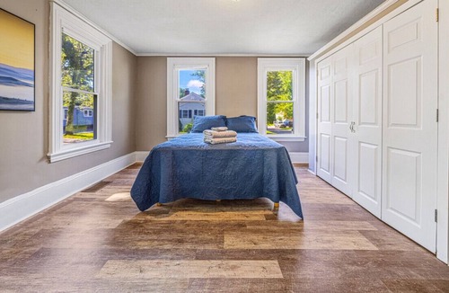 Biddeford House | Updated 2BD | Quiet | Parking