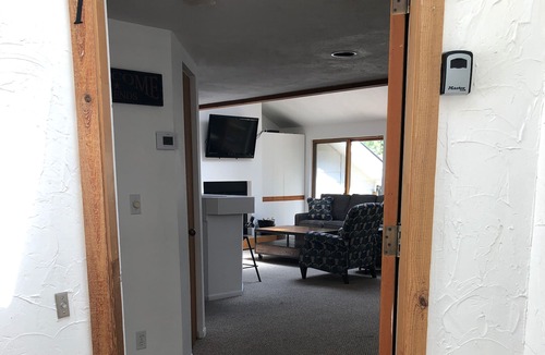 Petoskey Condo | Updated & clean, popular Lakeside Club spot
