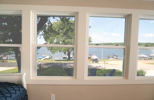 Delavan Cottage | Updated Lake Cottage with amazing sunset views & option for daily pier rental.