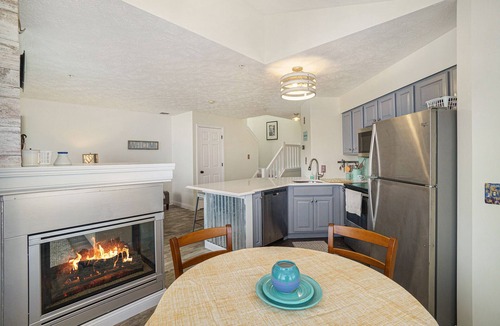 Manistee Condo | Updated, LK MI View - Pet Friendly!