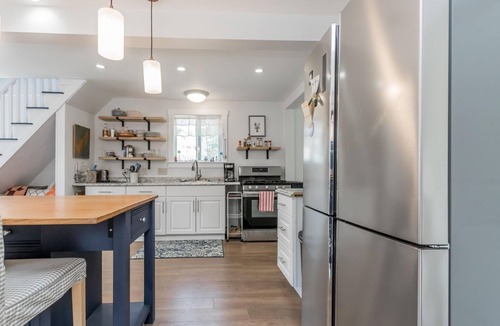 Long Island Cottage | Updated Long Island Maine Cottage