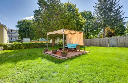 Stoughton Apartment | Updated Stoughton Apartment w/Shared Yard!