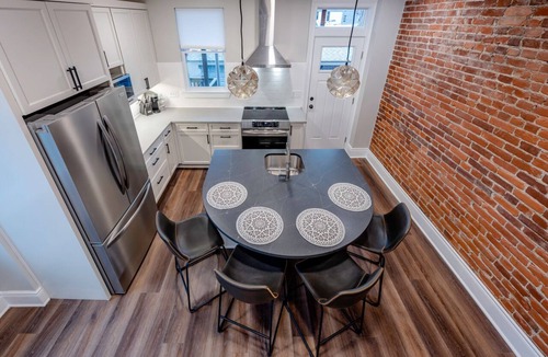 South Side Flats House | Updated Townhome in South Side