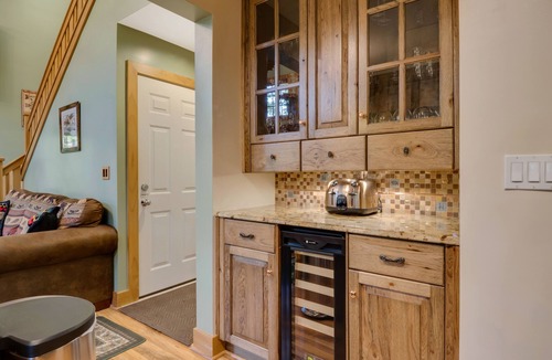 Boyne Falls Condo | Upper Disciples Condo 734| Fireplace | Sleeps 14 | Washer/Dryer
